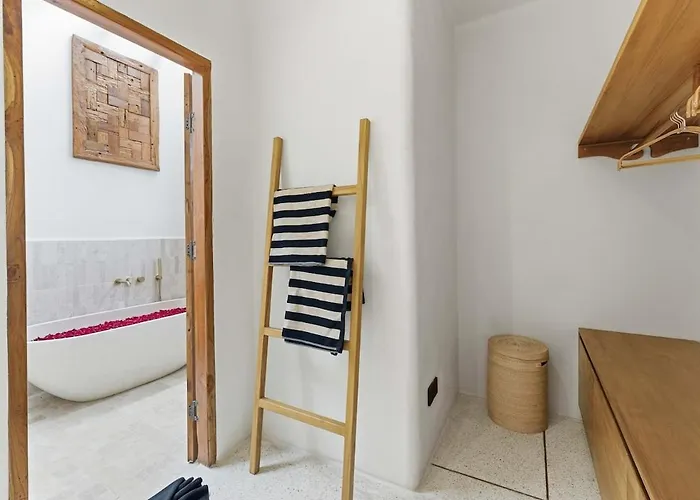 ヴィラ Nusa Loft 3br With Rooftop Space In ウルワツ
