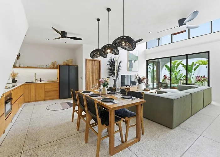 Nusa Loft 3br With Rooftop Space In Uluwatu