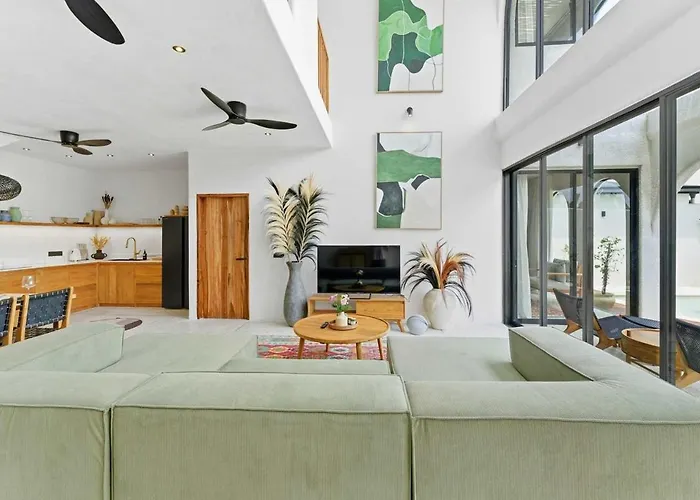 Villa Nusa Loft 3br With Rooftop Space In