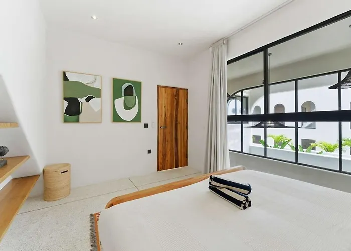 Nusa Loft 3br With Rooftop Space In Villa
